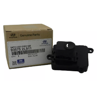 Hyundai Left Hand Front Power Window Switch i30 CW 08/2008 - 03/2012 image